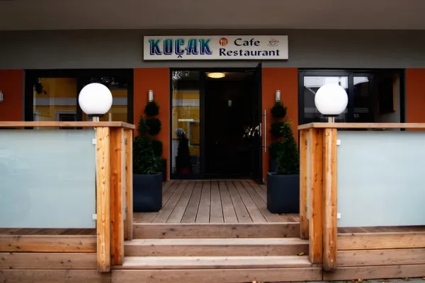 MAY Cafe & Restaurant halal restaurant in Sankt Pölten