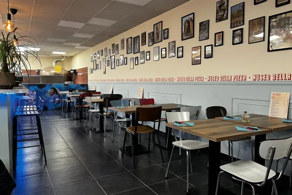 Mendoza pizzeria🍕 halal restaurant in Saint-Ghislain