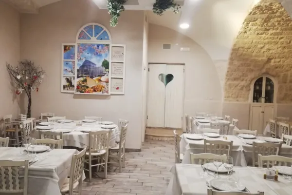 Moody Al Campanile halal restaurant in Manfredonia