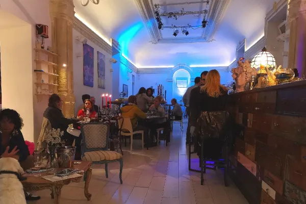 MOON - Move Ortigia Out of Normality halal restaurant in Siracusa