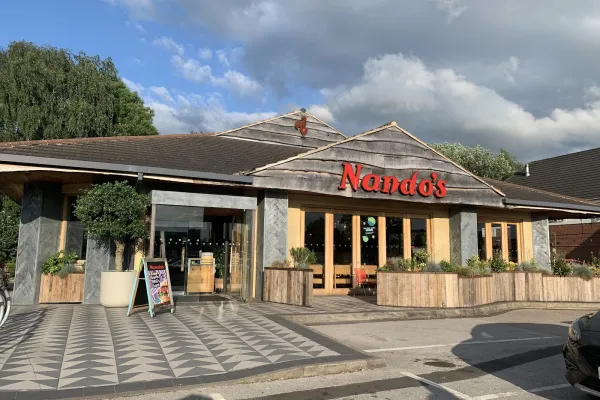 Nando's Chesterfield halal restaurant in Chesterfield