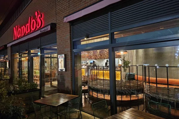 Nando's Swindon - Regent Circus halal restaurant in Swindon
