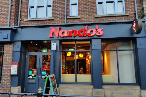 Nando's Worcester halal restaurant in Worcester