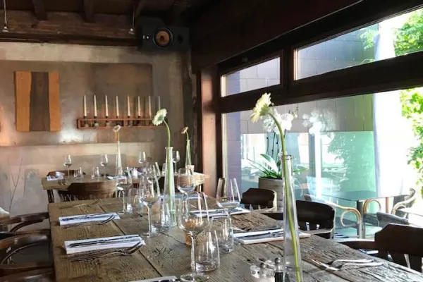 Nouvellune halal restaurant in Evergem