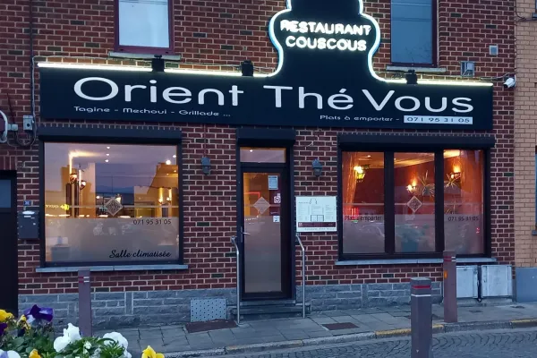Orient Thé Vous halal restaurant in Courcelles