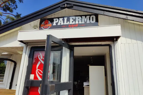 Palermo kolgrill halal restaurant in Åkersberga