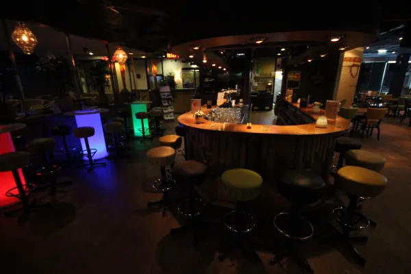 Palm Party House🎳 halal restaurant in Zwijndrecht