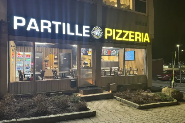 partille pizza halal restaurant in Partille