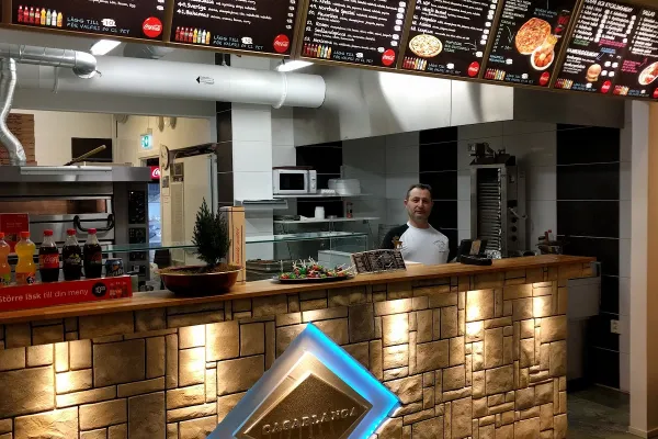 Pizzeria Casablanca - Pizzeria Nässjö halal restaurant in Nässjö