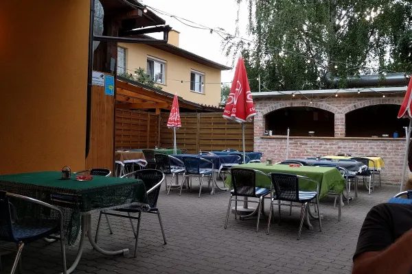 Pizzeria Castello halal restaurant in Stockerau