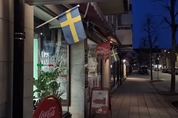 Pizzeria Mona Lisa halal restaurant in Kumla