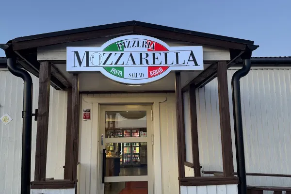 Pizzeria Mozzarella Bålsta halal restaurant in Bålsta