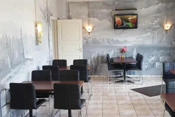 Pizzeria Side halal restaurant in Strängnäs