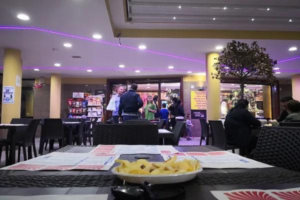 Renella - Braceria & Hamburgeria halal restaurant in Acerra