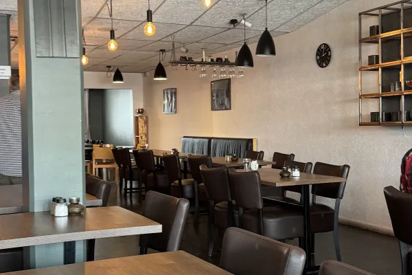 Restaurang Gondolino AB halal restaurant in Falköping