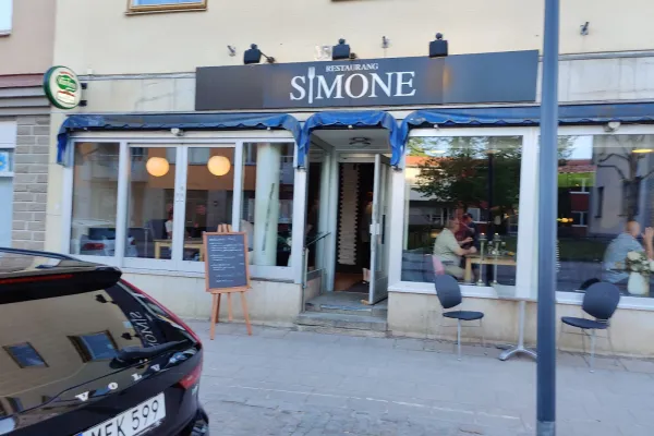 Restaurang Simone halal restaurant in Kumla