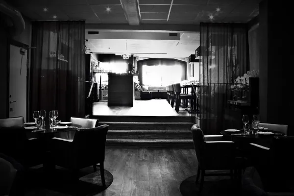 Restaurang Vänner & Vin i Motala halal restaurant in Motala