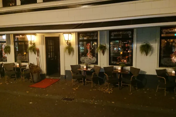 Restaurant & Eetcafé de Paerdestal halal restaurant in Hoorn