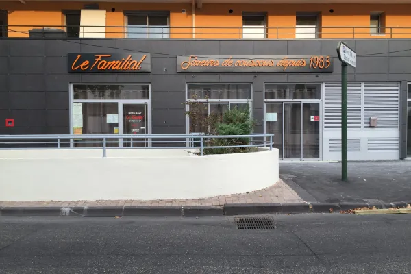 Restaurant Le Familial halal restaurant in Valence