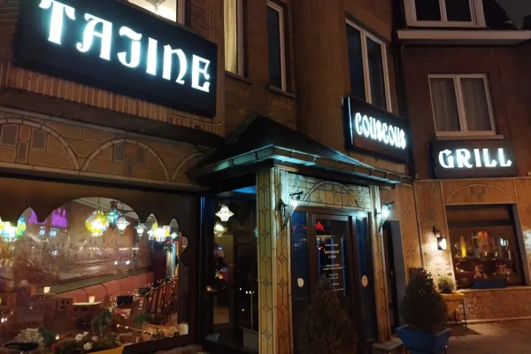 Restaurant L'Emir halal restaurant in Sint-Pieters-Leeuw
