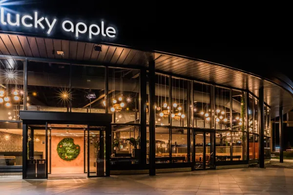 Restaurant Lucky Apple halal restaurant in Waalwijk