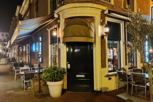Restaurant 't Fust halal restaurant in Leiden