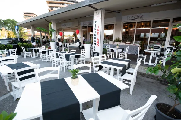 Ristorante Indiano L'Elefante Baia Flaminia halal restaurant in Pesaro