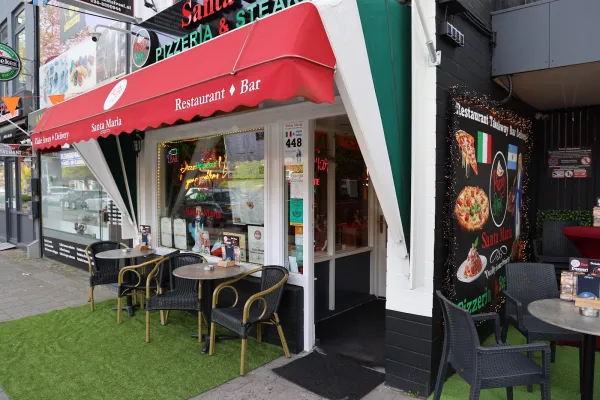 Santa Maria Pizzeria & Steakhouse halal restaurant in Amstelveen