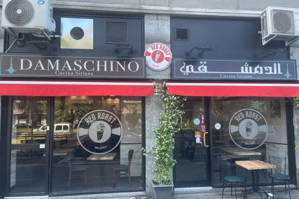 Shawarma red roast halal restaurant in Milano