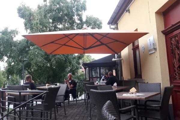 't Eetkafee Heist halal restaurant in Heist-op-den-Berg