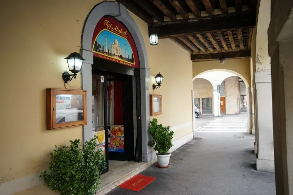 Taj Mahal halal restaurant in Vicenza