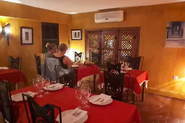 Tetería Shams halal restaurant in Talavera de la Reina