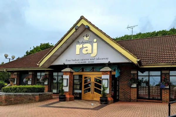 The Raj (Swindon) halal restaurant in Swindon