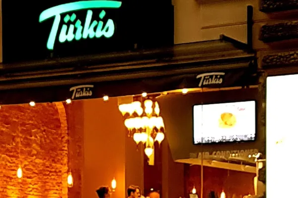 Türkis halal restaurant in Wien