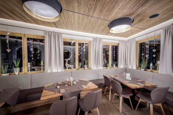 Villa Masianco halal restaurant in Sankt Johann in Tirol